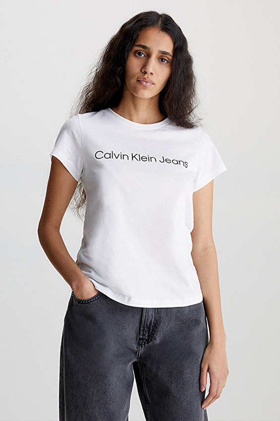 Calvin Klein Jeans Kadın Tişört J20J220253 Beyaz Calvin Klein Jeans Kadın Tişört J20J220253 Beyaz