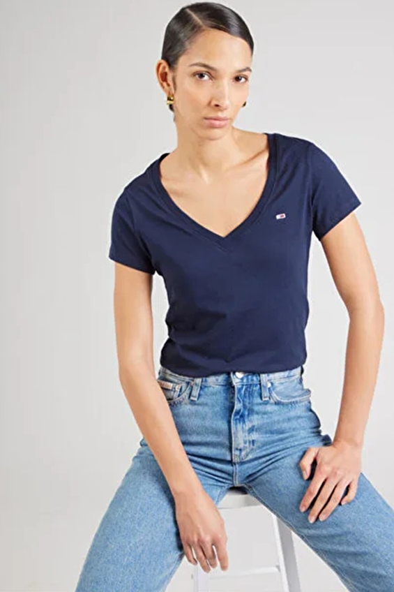 Tommy Jeans Kadın Tişört DW0DW20458 Lacivert Tommy Jeans Kadın Tişört DW0DW20458 Lacivert