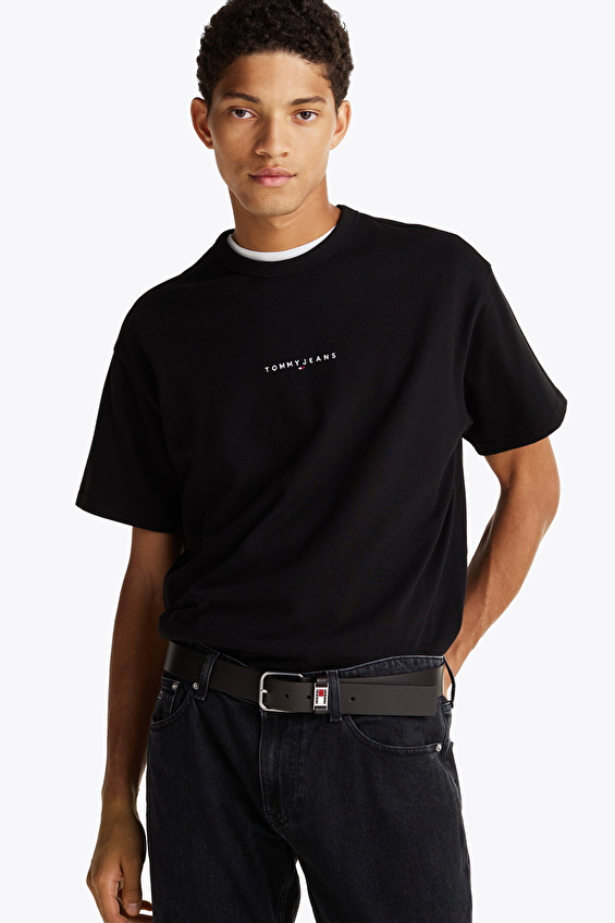 Tommy Jeans Relaxed Fit Erkek Tişört DM0DM21110 Siyah Tommy Jeans Relaxed Fit Erkek Tişört DM0DM21110 Siyah