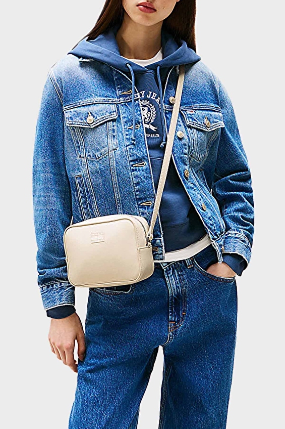 Tommy Jeans Kadın Çapraz Çanta AW0AW16964ZGB Sarı Tommy Jeans Kadın Çapraz Çanta AW0AW16964ZGB Sarı