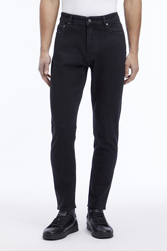 Calvin Klein Erkek Kot Pantolon K10K112535 Calvin Klein Erkek Kot Pantolon K10K112535