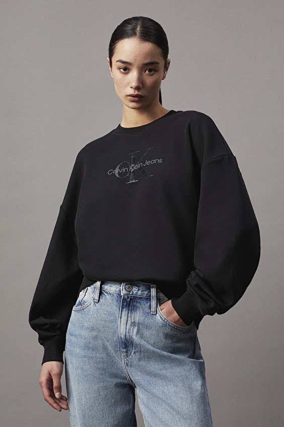 Calvin Klein Jeans Kadın Sweatshirt J20J224724 Siyah Calvin Klein Jeans Kadın Sweatshirt J20J224724 Siyah