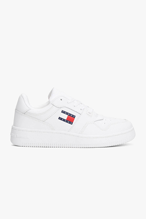 Tommy Jeans Bağcıklı Kadın Retro Basket Sneaker Ess Ayakkabı EN0EN02505YBS Beyaz Tommy Jeans Bağcıklı Kadın Retro Basket Sneaker Ess Ayakkabı EN0EN02505YBS Beyaz