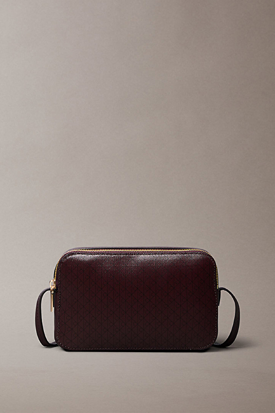 Calvin Klein Kadın Çapraz Çanta LV04F3268G2XD Bordo Calvin Klein Kadın Çapraz Çanta LV04F3268G2XD Bordo