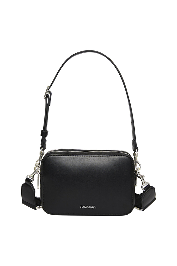 Calvin Klein Kadın Çapraz Çanta LV04F3165G2QP Siyah Calvin Klein Kadın Çapraz Çanta LV04F3165G2QP Siyah