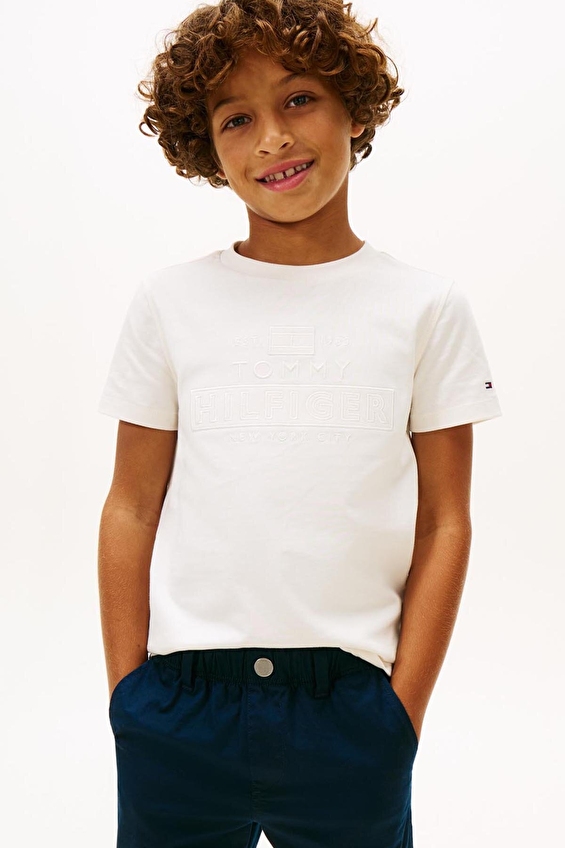 Tommy Hilfiger Erkek Çocuk Tişört KB0KB10367 Tommy Hilfiger Erkek Çocuk Tişört KB0KB10367