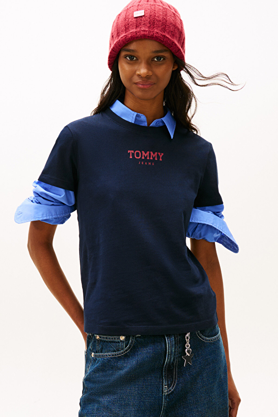 Tommy Jeans Kadın Tişört DW0DW21842 Mavi Tommy Jeans Kadın Tişört DW0DW21842 Mavi