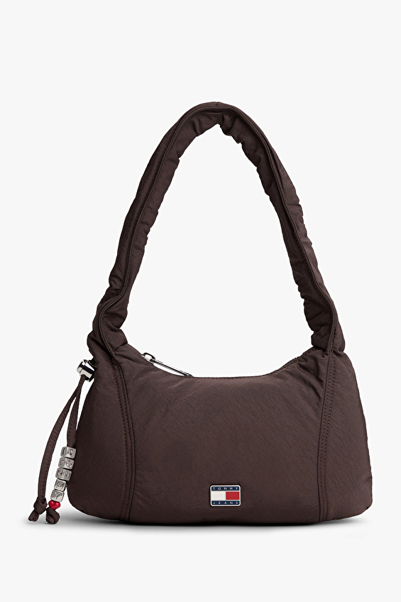 Tommy Jeans Kadın Omuz Çantası AW0AW18068GSZ Siyah Tommy Jeans Kadın Omuz Çantası AW0AW18068GSZ Siyah