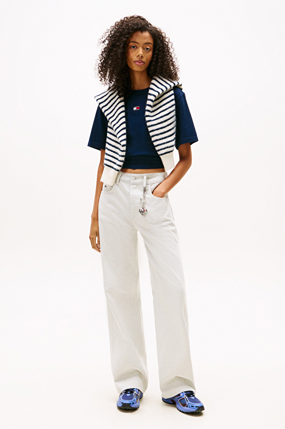 Tommy Jeans Kadın Tişört DW0DW22202 Lacivert Tommy Jeans Kadın Tişört DW0DW22202 Lacivert