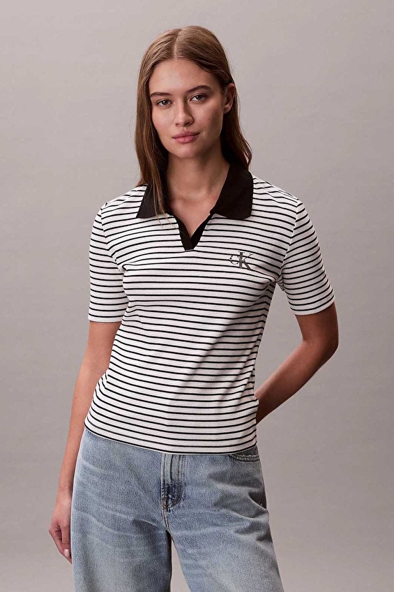 Calvin Klein Jeans Kadın Tişört LV047F835G Siyah Calvin Klein Jeans Kadın Tişört LV047F835G Siyah