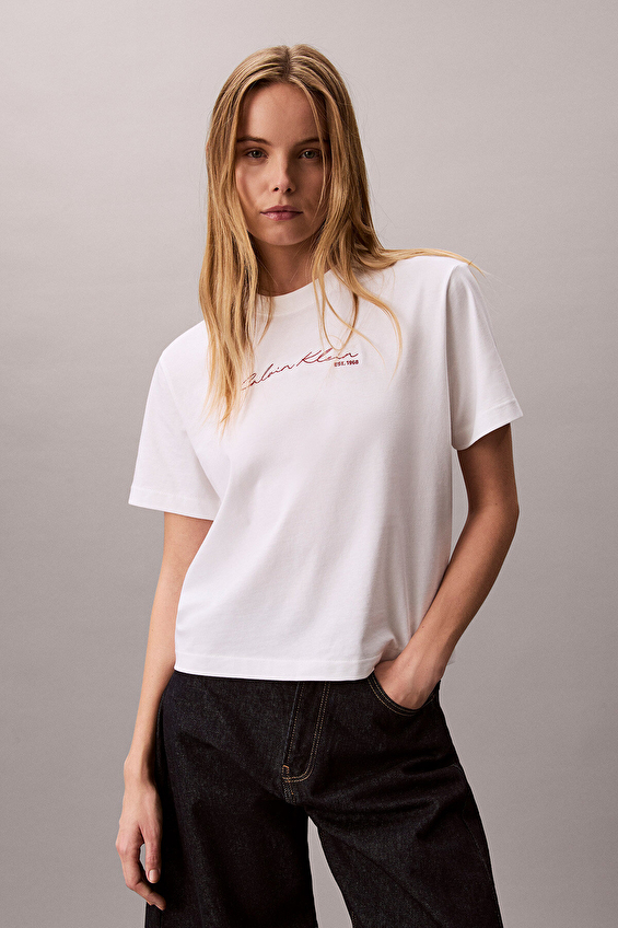 Calvin Klein Jeans Kadın Tişört LV047F820G Beyaz Calvin Klein Jeans Kadın Tişört LV047F820G Beyaz