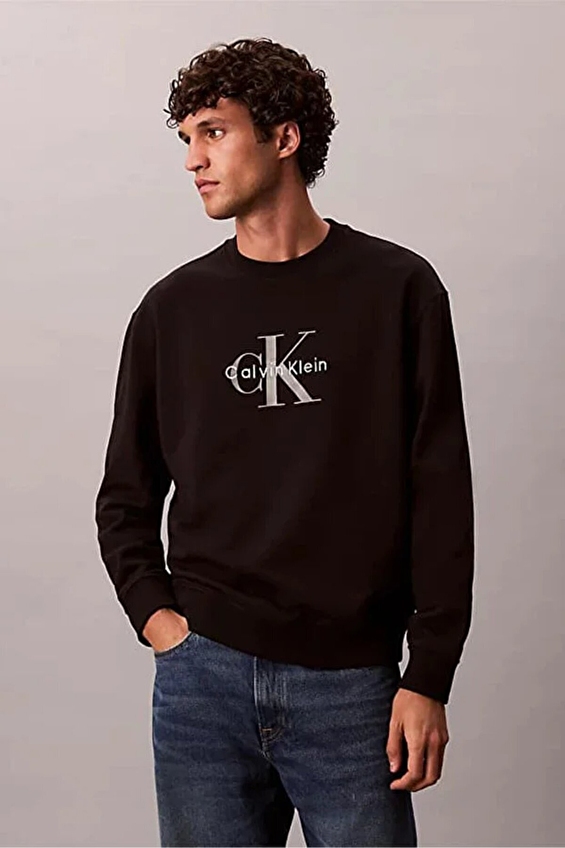 Calvin Klein Jeans Erkek Sweatshirt LV04RD242G Siyah Calvin Klein Jeans Erkek Sweatshirt LV04RD242G Siyah