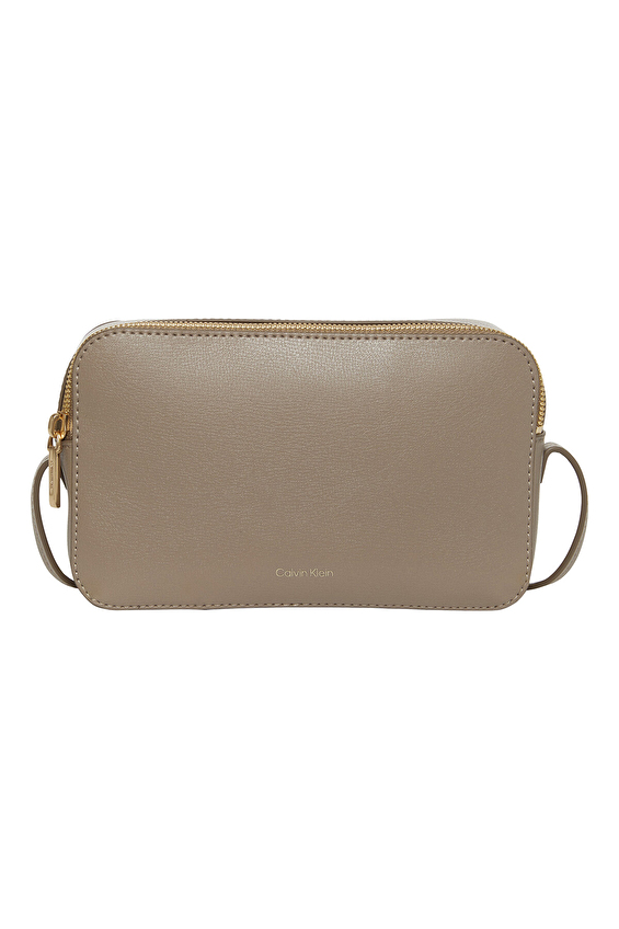 Calvin Klein Kadın Çapraz Çanta LV04F3276GVFU Kahve Calvin Klein Kadın Çapraz Çanta LV04F3276GVFU Kahve
