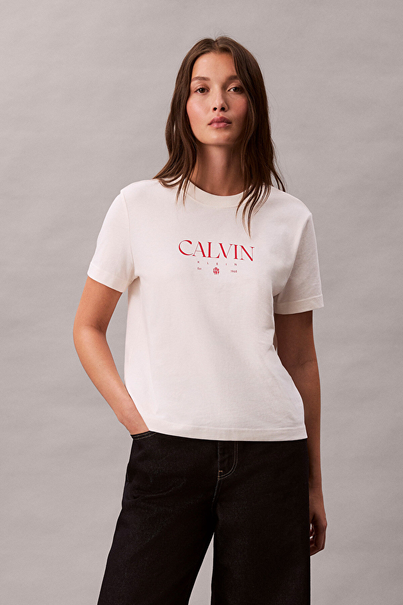 Calvin Klein Jeans Kadın Tişört LV047E813G Beyaz Calvin Klein Jeans Kadın Tişört LV047E813G Beyaz