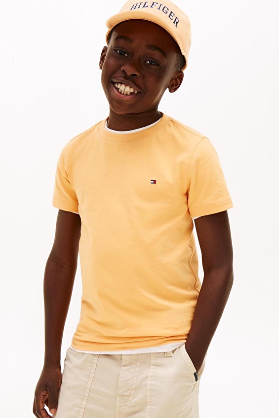 Tommy Hilfiger Erkek Çocuk Tişört KB0KB06879 Tommy Hilfiger Erkek Çocuk Tişört KB0KB06879
