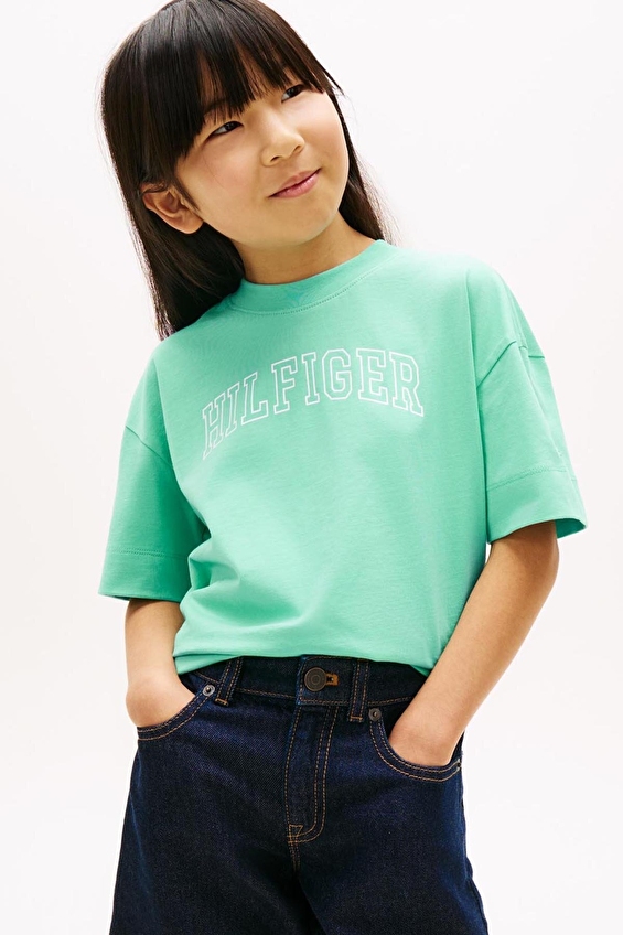 Tommy Hilfiger Kız Çocuk Tişört KG0KG09523 Yeşil Tommy Hilfiger Kız Çocuk Tişört KG0KG09523 Yeşil