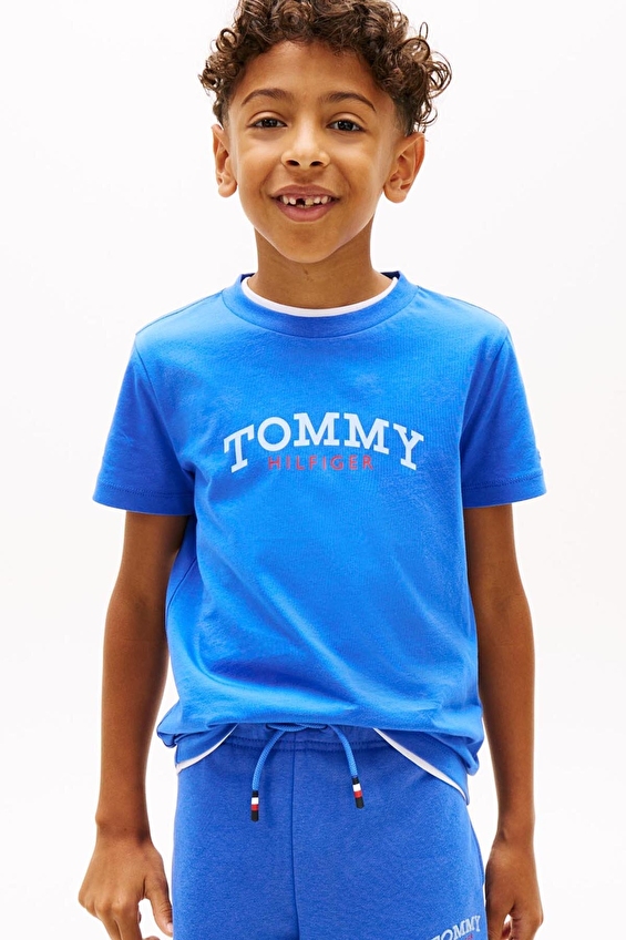 Tommy Hilfiger Erkek Çocuk Tişört KB0KB10263 Tommy Hilfiger Erkek Çocuk Tişört KB0KB10263