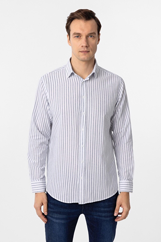 Süvari Regular Fit Düğmeli Yaka Erkek Gömlek 2017700131 Lacivert Süvari Regular Fit Düğmeli Yaka Erkek Gömlek 2017700131 Lacivert