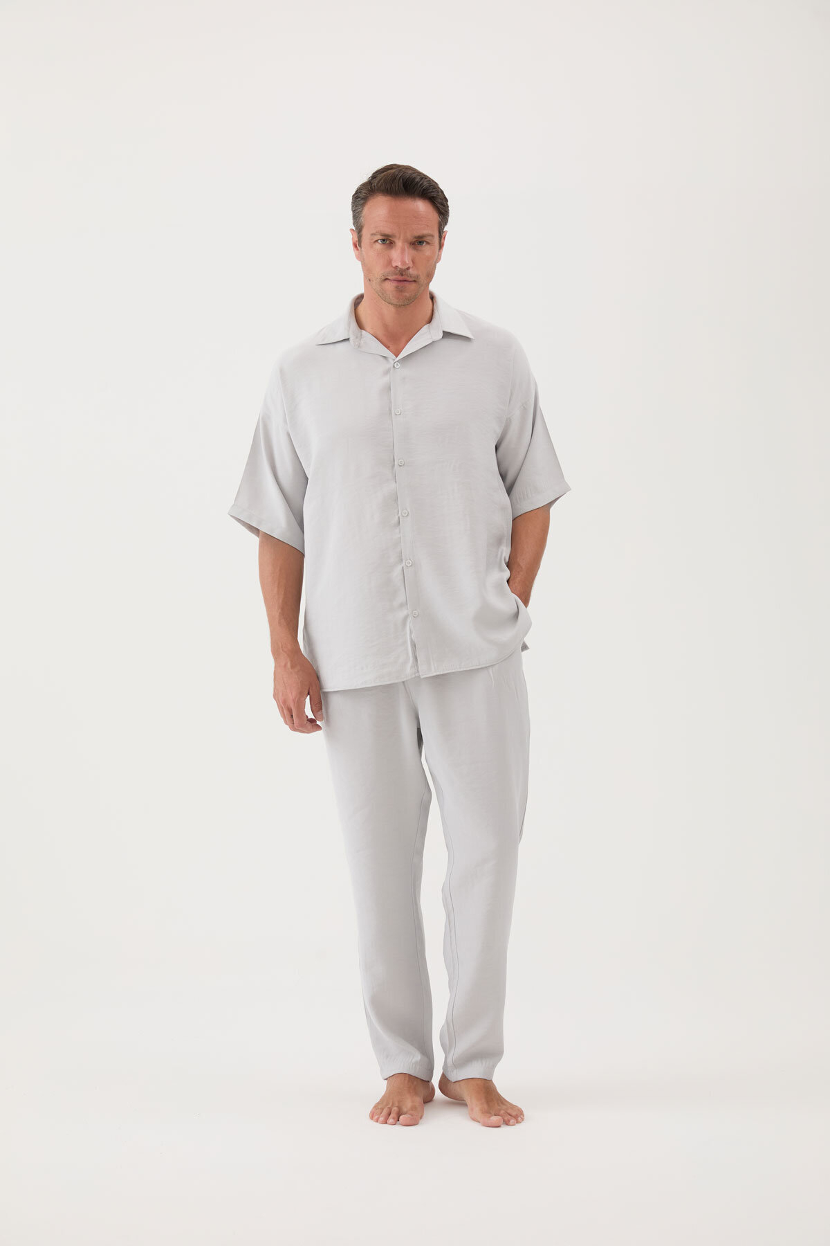 Cottons & Clouds Beli Lastikli Düğmeli Düz Paça Loose Fit Kısa Kollu Erkek Pijama Takımı CC6992 Gri