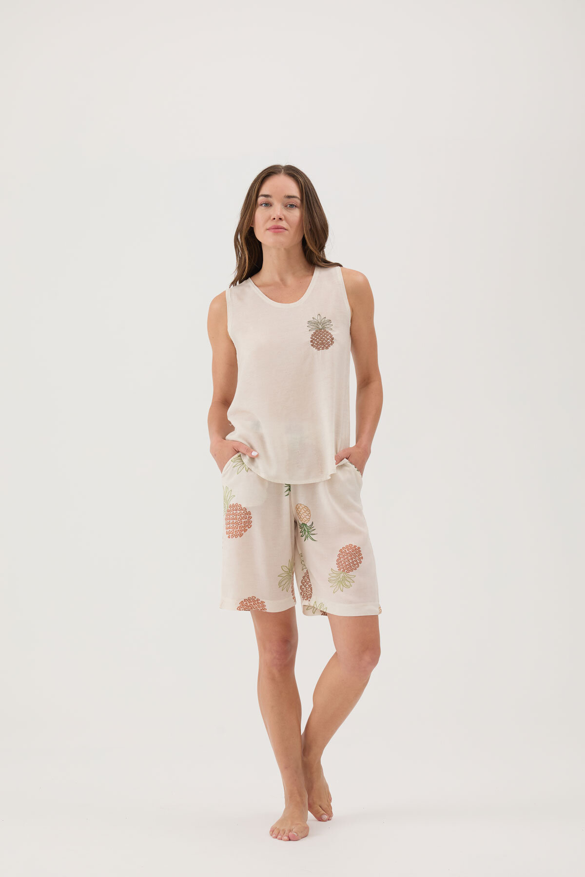 Cottons & Clouds Loose Fit Kadın Ananas Desenli Kolsuz Şort Takımı CC7660 Bej