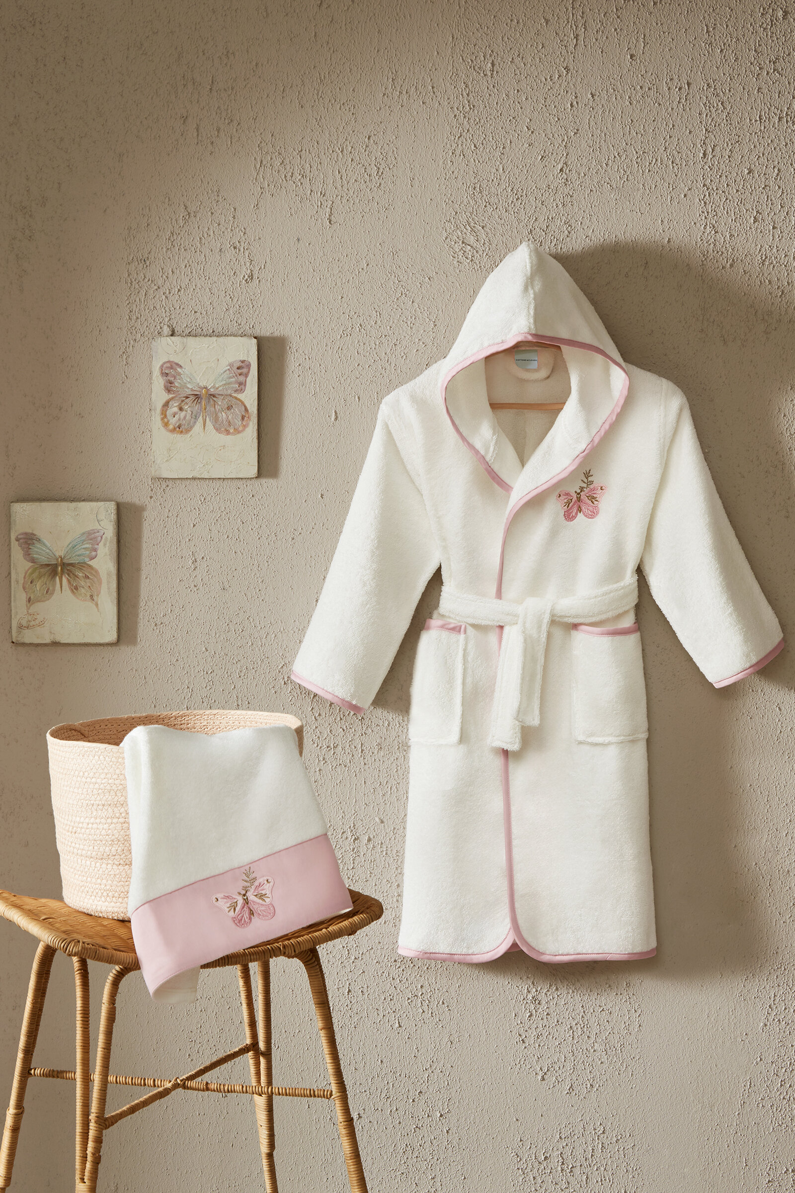 Cottons & Clouds Butterfly Nakışlı Kapüşonlu Çocuk Bornozu 3 / 4 Yaş