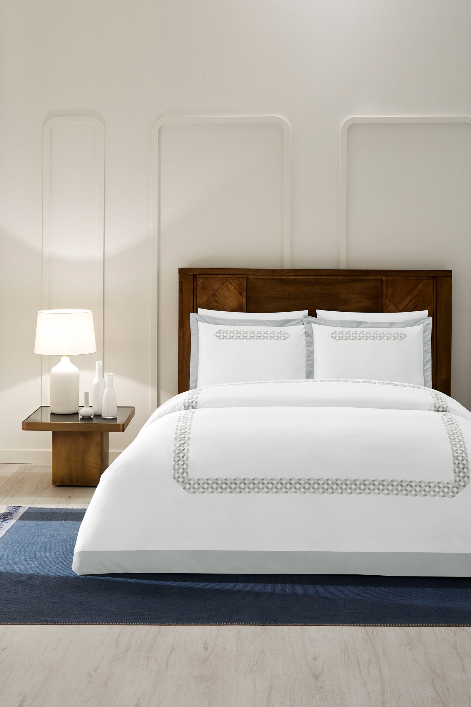 Cottons & Clouds Wicker Lastikli Çarşaf Çift Kişilik Nakışlı Saten Nevresim Takımı